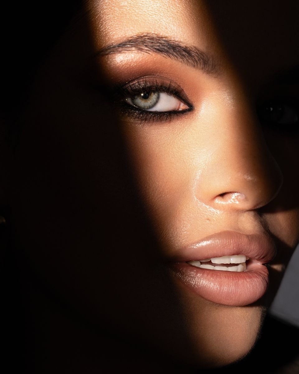 Online eyebrow design and thread hair removal course