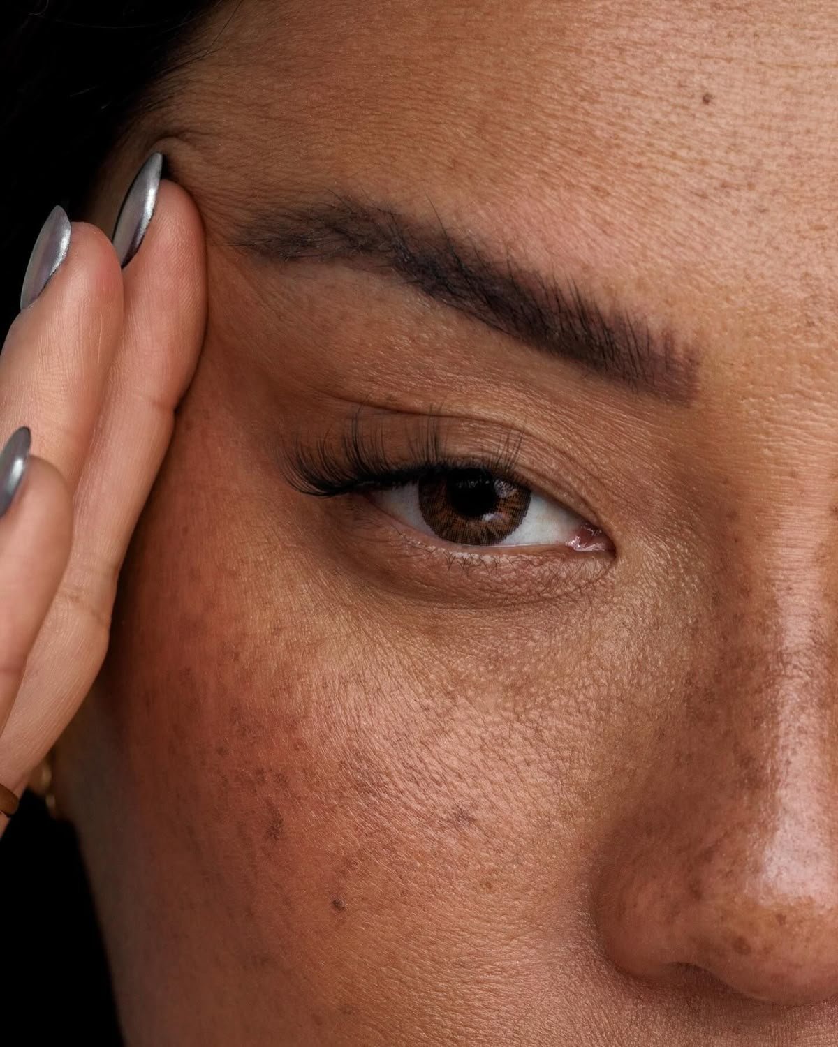 Threading and eyelash lifting